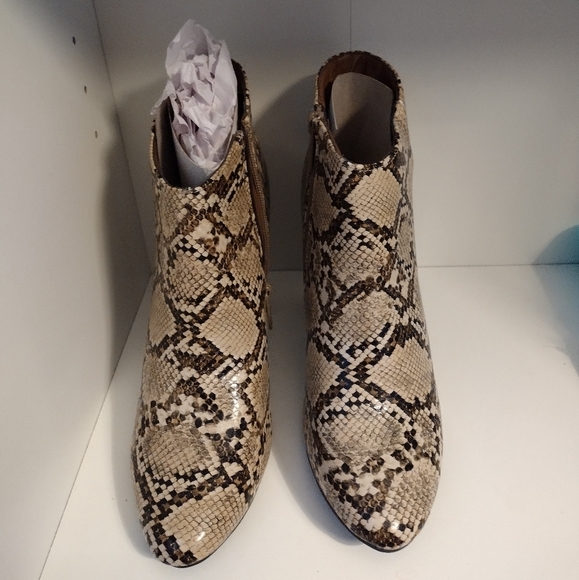 Faux Snakeskin Almond Toe Block Heel Tailored Ankle Bootie - Picture 5 of 7